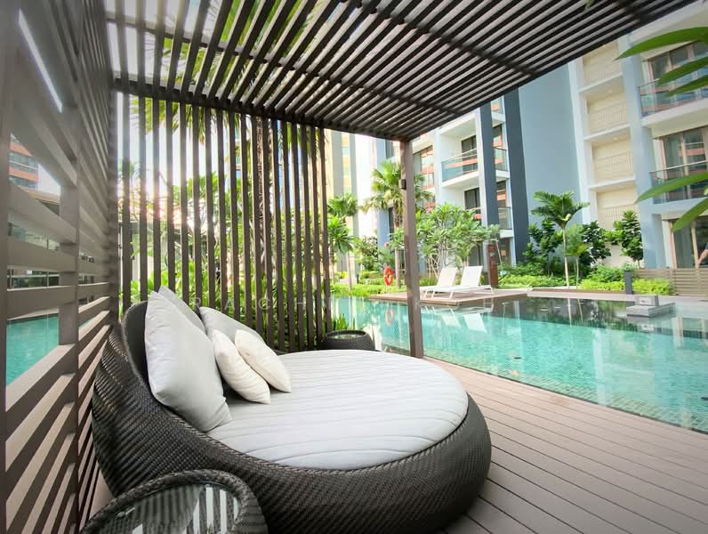 Park Place Residences, 8 Paya Lebar Road, 1 Bedroom, 484 sqft, Condominium For Rent, by Rachel Koh, 22534282 - Cabana by the pool - PropertyGuru.com.sg