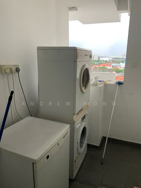 The Parc Condominium, 3 West Coast Walk, Buona Vista / West Coast / Clementi New Town, 4 Bedrooms, 1,421 sqft, Condominium For Rent, by Andrew Wong, 22543038 - Dryer, washing machine and dish washer - PropertyGuru.com.sg