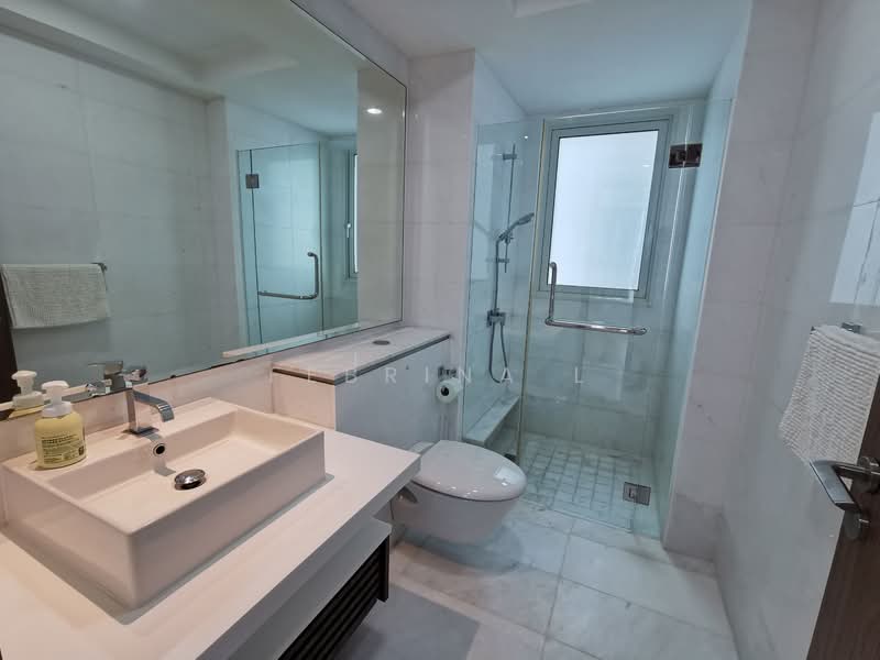 Suites at Orchard, 38 Handy Road, 2 Bedrooms, 980 sqft, Condominium For Rent, by Febrina L, 22559171 - common bathroom - PropertyGuru.com.sg