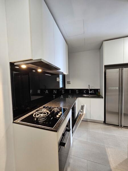 For Sale - Martin Modern