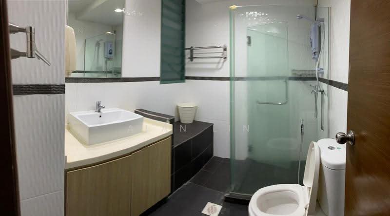 Gold Coast Condo, 366 Pasir Panjang Road, Buona Vista / West Coast / Clementi New Town, Room Rental, 250 sqft, Condominium For Rent, by Alan Lin, 22562683 - PropertyGuru.com.sg