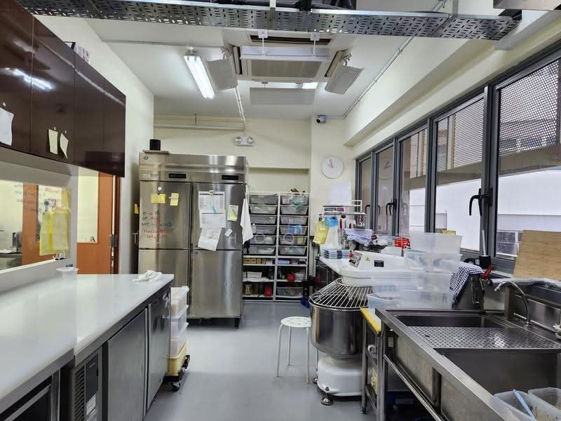 Mactaggart Foodlink, 20 Mactaggart Road, Macpherson / Potong Pasir, 2,700 sqft, Light Industrial (B1) For Rent, by TJ Choo 朱芸苇, 22572564 - Kitchen - CommercialGuru.com.sg