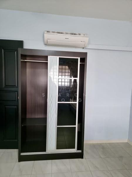 241 Hougang Street 22, 241 Hougang Street 22, Hougang / Punggol / Sengkang, Room Rental, 200 sqft, HDB Flat For Rent, by Sharon Leong, 22572633 - Bedroom - PropertyGuru.com.sg