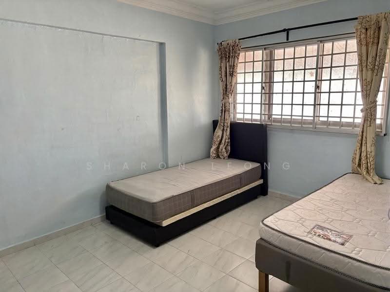 241 Hougang Street 22, 241 Hougang Street 22, Hougang / Punggol / Sengkang, Room Rental, 200 sqft, HDB Flat For Rent, by Sharon Leong, 22572633 - Bedroom - PropertyGuru.com.sg