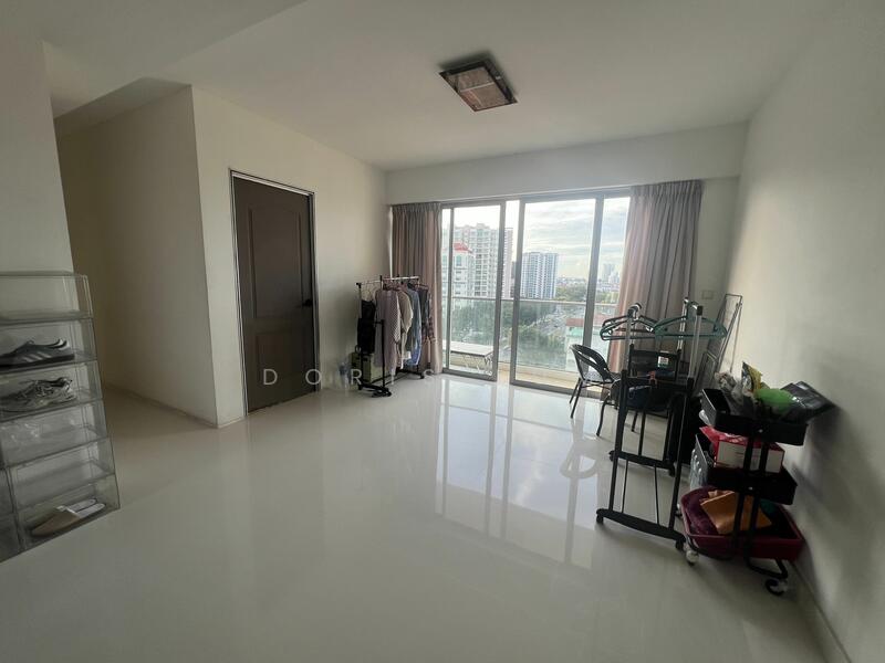 For Rent - Esta Ruby