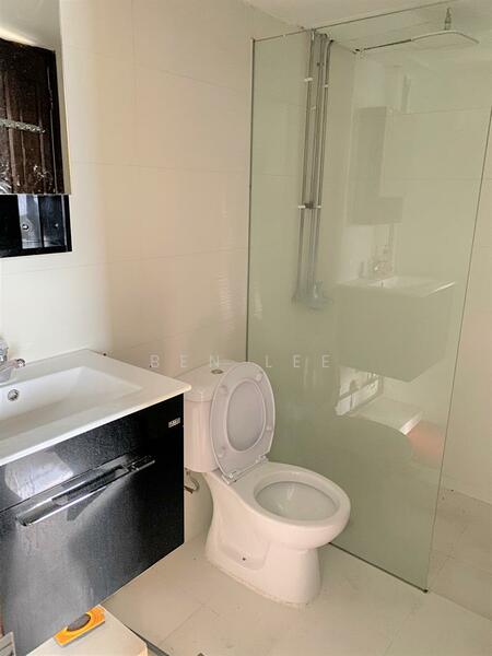 International Plaza, 10 Anson Road, 2 Bedrooms, 861 sqft, Apartment For Rent, by Ben Lee, 22590758 - renovated bathroom - PropertyGuru.com.sg