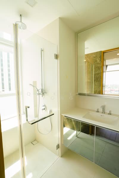 76 Shenton, 76 Shenton Way, 1 Bedroom, 592 sqft, Apartment For Rent, by Quek Yee Yong, 22639576 - PropertyGuru.com.sg