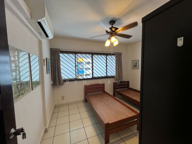 323 Jurong East Street 31, 323 Jurong East Street 31, 4 Bedrooms, 1,604 sqft, HDB Flat For Rent, by Ben Lau, 22646563 - Level 2 Common bed room 1 - PropertyGuru.com.sg