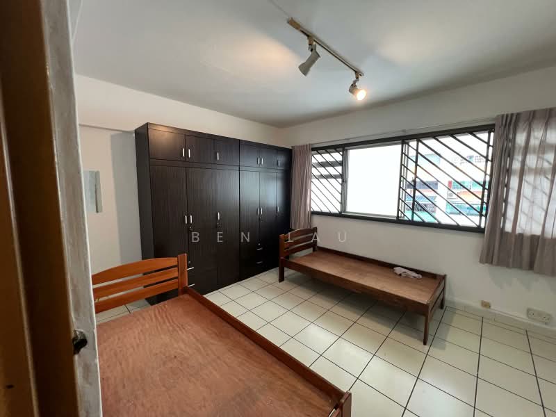 323 Jurong East Street 31, 323 Jurong East Street 31, 4 Bedrooms, 1,604 sqft, HDB Flat For Rent, by Ben Lau, 22646563 - Level 2 Master Bedroom - PropertyGuru.com.sg