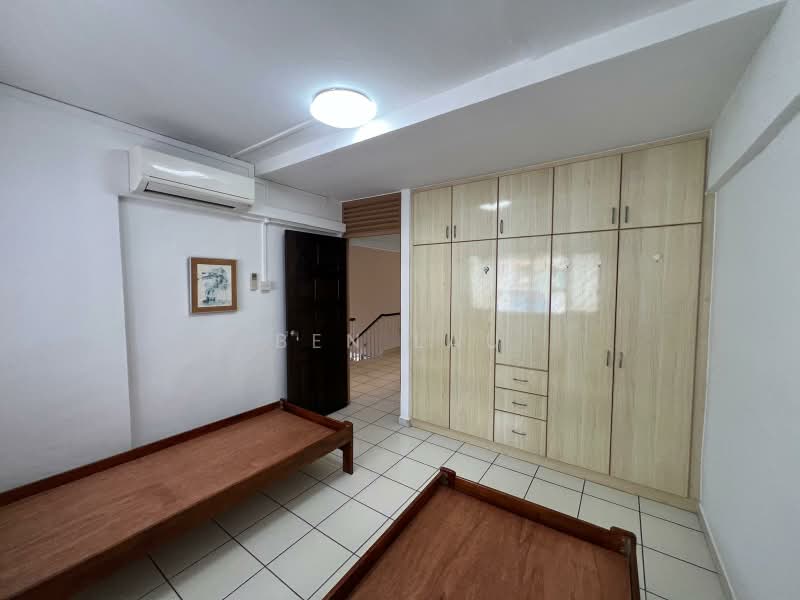 323 Jurong East Street 31, 323 Jurong East Street 31, 4 Bedrooms, 1,604 sqft, HDB Flat For Rent, by Ben Lau, 22646563 - Level 2 Common Bedroom 2 - PropertyGuru.com.sg