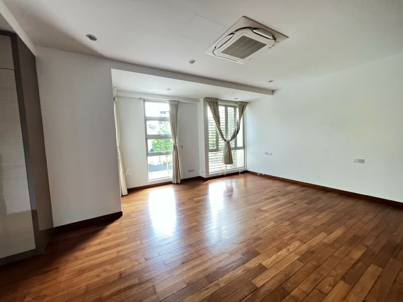 See Video in Listing! Charming 3- Storey Semi-Detached with 5 Spacious Bedrooms with Huge Pool, , 5 Bedrooms, 4,500 sqft, Semi-Detached House For Rent, by Amy Chew, 22684129 - PropertyGuru.com.sg