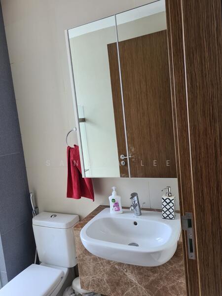 Spring Residences, 25 Ewe Boon Road, 2 Bedrooms, 1,105 sqft, Apartment For Rent, by Sandra Lee, 22705169 - 2nd Bathroom - PropertyGuru.com.sg