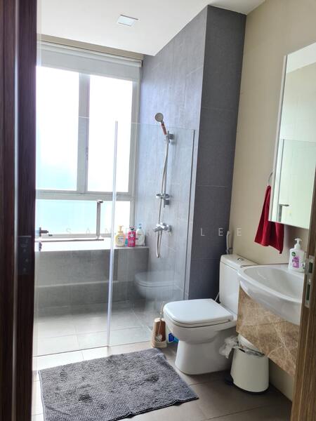 Spring Residences, 25 Ewe Boon Road, 2 Bedrooms, 1,105 sqft, Apartment For Rent, by Sandra Lee, 22705169 - 2nd bathroom - PropertyGuru.com.sg
