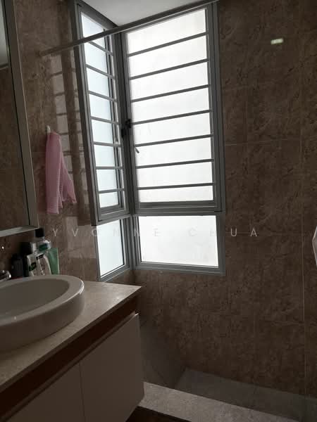 The Lakeshore, 33 Jurong West Street 41, 3 Bedrooms, 1,109 sqft, Condominium For Rent, by Yvonne Chua, 22710620 - PropertyGuru.com.sg