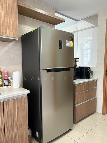 The Lakeshore, 33 Jurong West Street 41, 3 Bedrooms, 1,109 sqft, Condominium For Rent, by Yvonne Chua, 22710620 - PropertyGuru.com.sg
