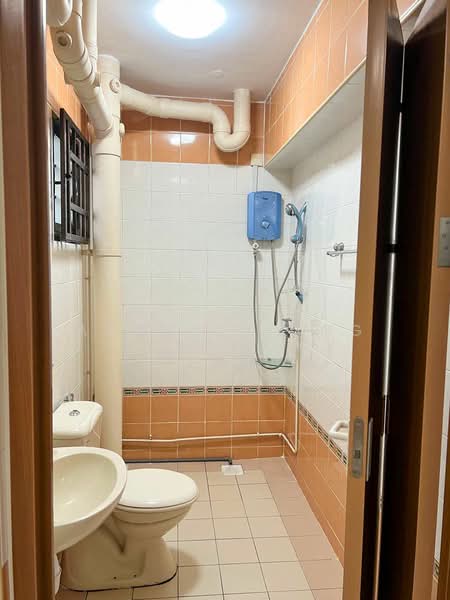 For Rent - 652B Jurong West Street 61