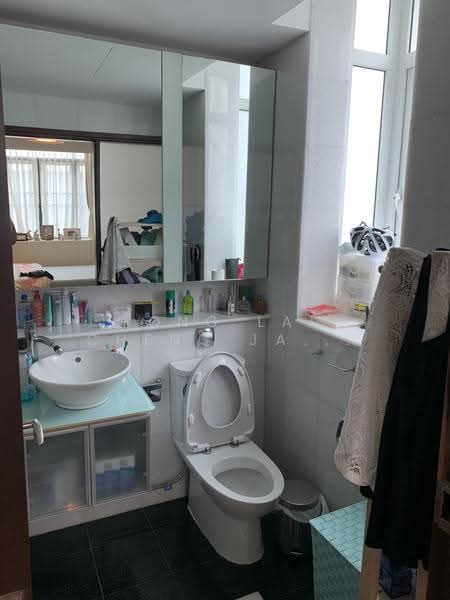 Robertson 100, 100 Robertson Quay, Orchard / River Valley, 3 Bedrooms, 1,173 sqft, Apartment For Rent, by Fong Lai Cheng Jasmine, 22749729 - Master Ensuite - PropertyGuru.com.sg