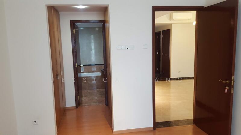 Sixth Avenue Ville, 43 Sixth Avenue, Tanglin / Holland / Bukit Timah, 3 Bedrooms, 1,259 sqft, Condominium For Rent, by Jessica Liang, 22783274 - Master Walk-in Wardrobe - PropertyGuru.com.sg