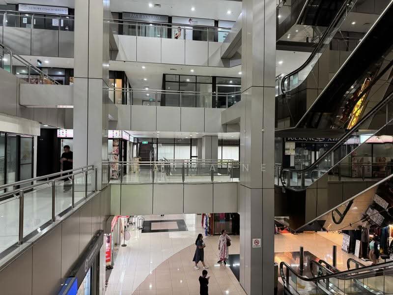 Orchard Plaza, 150 Orchard Road, Orchard / River Valley, 1,346 sqft, Food & Beverage For Rent, by Charmaine Leong, 22803480 - Interior - CommercialGuru.com.sg