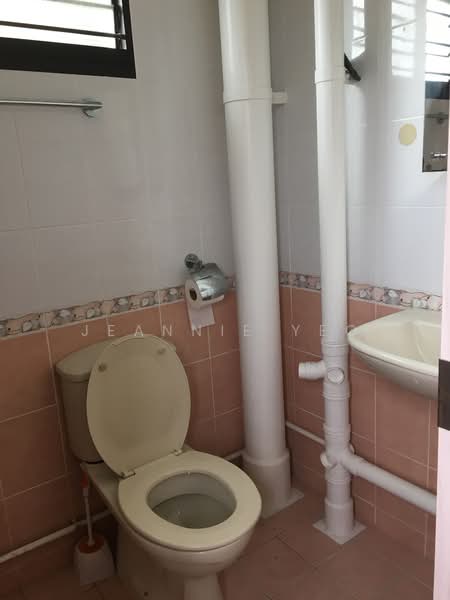 Common Toilet