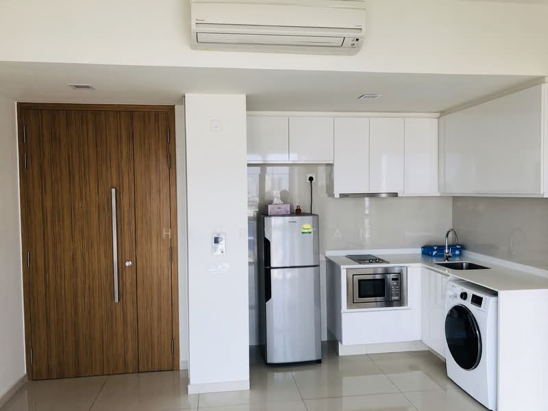 Bedok Residences, 30 Bedok North Drive, 1 Bedroom, 527 sqft, Condominium For Rent, by Henry Tan, 22815705 - Entrance with Open Kitchen - PropertyGuru.com.sg