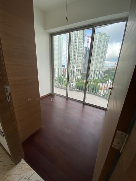 Queens Peak, 3 Dundee Road, 3 Bedrooms, 947 sqft, Condominium For Rent, by Heidi Chow, 22815724 - PropertyGuru.com.sg