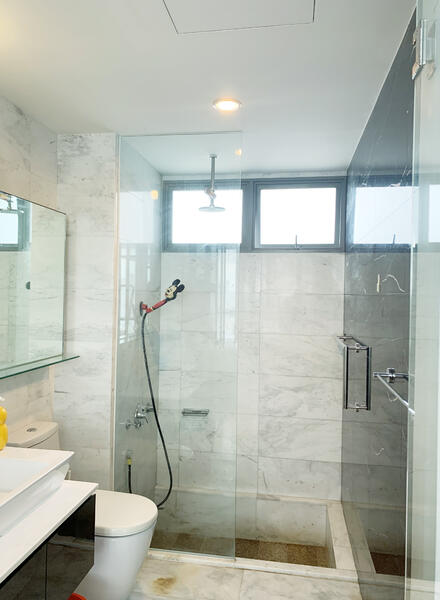 Master bedroom Bathroom