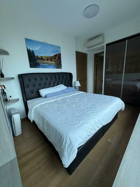 For Sale - 8 Saint Thomas