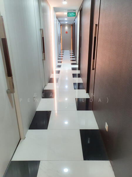 Wcega Tower, 21 Bukit Batok Crescent, 125 sqft, Light Industrial (B1) For Rent, by Seah Wan Peng (Gilda), 22841905 - corridor in marble floor finish and wall paper wall finish - CommercialGuru.com.sg