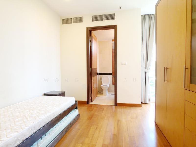 Cuscaden Residences, 26 Cuscaden Road, Tanglin / Holland / Bukit Timah, 3 Bedrooms, 1,453 sqft, Condominium For Rent, by Wong Kai Sun 黄开山, 22847036 - Bedroom 2 (with en-suite bathroom) - PropertyGuru.com.sg
