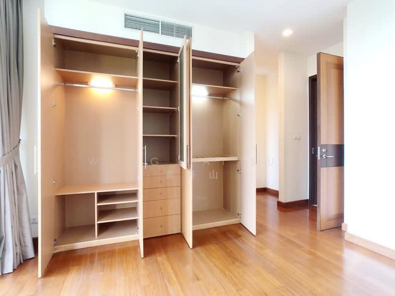 Cuscaden Residences, 26 Cuscaden Road, Tanglin / Holland / Bukit Timah, 3 Bedrooms, 1,453 sqft, Condominium For Rent, by Wong Kai Sun 黄开山, 22847036 - Master Bedroom - PropertyGuru.com.sg