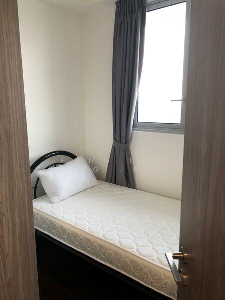 For Rent - Queens Peak