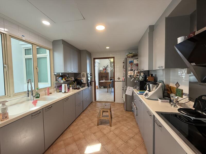 For Rent - Parc Palais