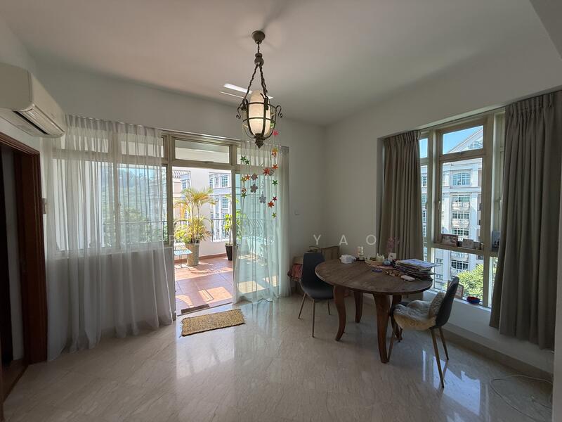 For Rent - Parc Palais