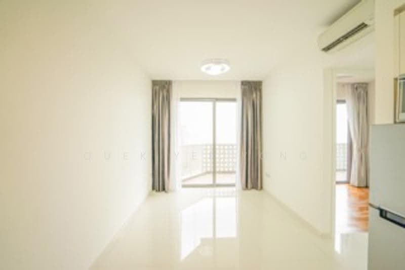 Sky Habitat, 7 Bishan Street 15, Ang Mo Kio / Bishan / Thomson, 2 Bedrooms, 893 sqft, Condominium For Rent, by Quek Yee Yong, 22880126 - Balcony - PropertyGuru.com.sg