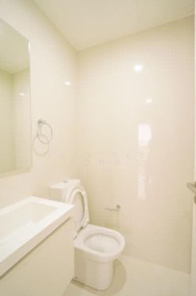 Sky Habitat, 7 Bishan Street 15, Ang Mo Kio / Bishan / Thomson, 2 Bedrooms, 893 sqft, Condominium For Rent, by Quek Yee Yong, 22880126 - Bathroom - PropertyGuru.com.sg