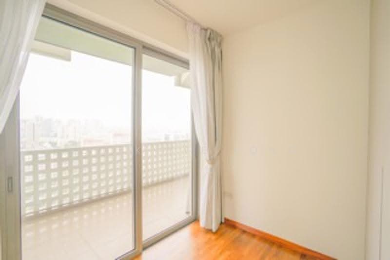 Sky Habitat, 7 Bishan Street 15, Ang Mo Kio / Bishan / Thomson, 2 Bedrooms, 893 sqft, Condominium For Rent, by Quek Yee Yong, 22880126 - Balcony - PropertyGuru.com.sg