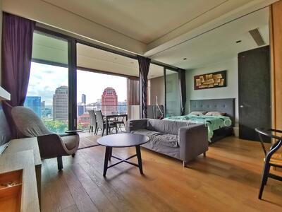 For Rent - OUE Twin Peaks