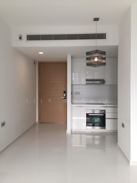 One Shenton, 1 Shenton Way, 1 Bedroom, 538 sqft, Condominium For Rent, by Lily Gozali, 22885015 - PropertyGuru.com.sg