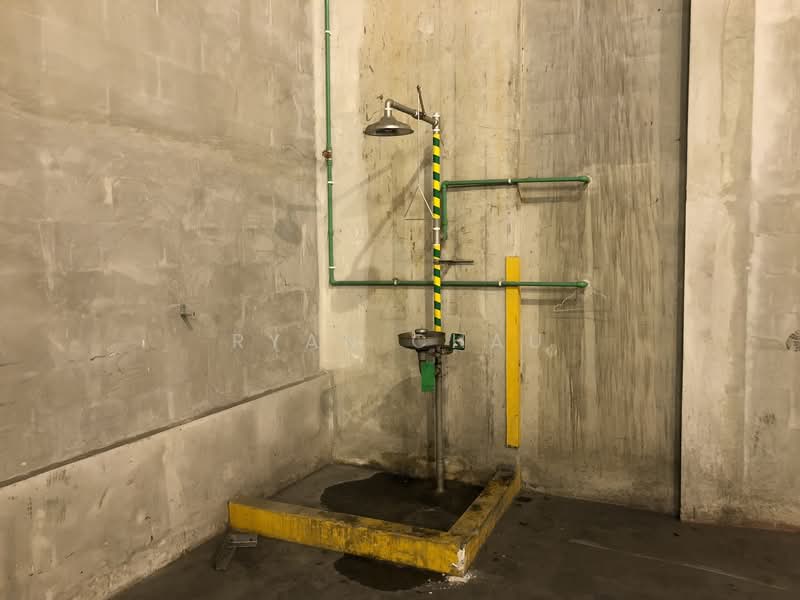 DG Class 3 | Racks | Ground | 6 Bays @ Jurong, Jurong, 9,000 sqft, Warehouse For Rent, by Ryan Chau, 22887571 - Emergency Eye Wash - CommercialGuru.com.sg