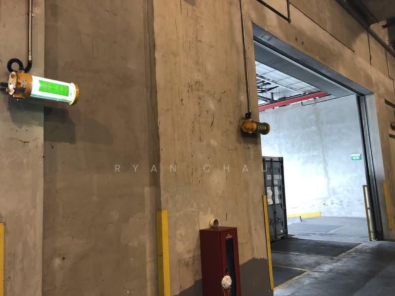 DG Class 3 | Racks | Ground | 6 Bays @ Jurong, Jurong, 9,000 sqft, Warehouse For Rent, by Ryan Chau, 22887571 - Blast Proof Lights  - CommercialGuru.com.sg