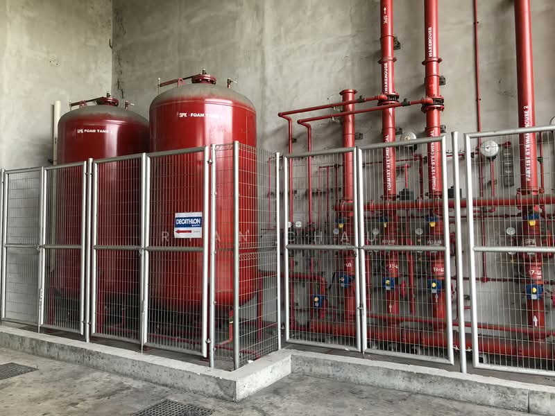 DG Class 3 | Racks | Ground | 6 Bays @ Jurong, Jurong, 9,000 sqft, Warehouse For Rent, by Ryan Chau, 22887571 - CommercialGuru.com.sg
