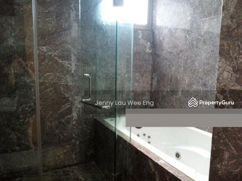 Master bathtub