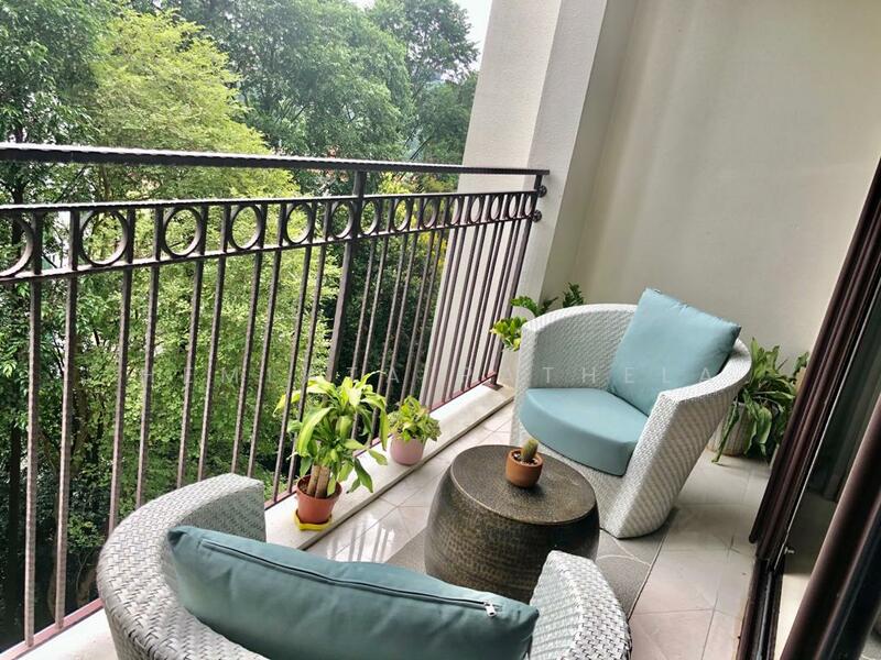 balcony off dining room