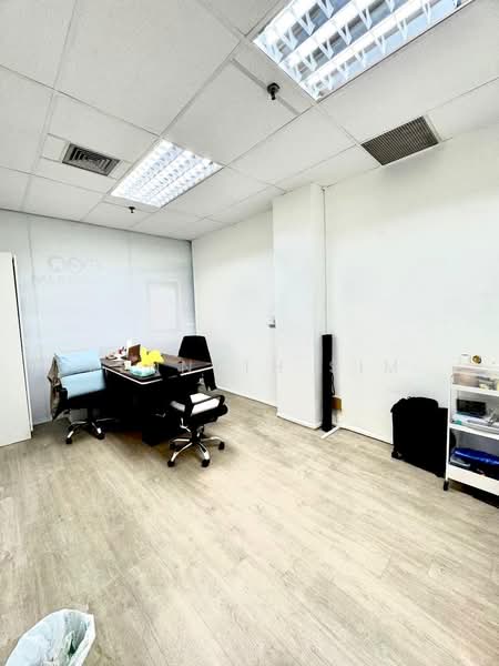 North Bridge Centre, 420 North Bridge Road, 743 sqft, Office For Rent, by Kenneth Sim, 22906647 - NBC 0301- 743 sqft with 5 rooms Well renovated . Hurry see - CommercialGuru.com.sg