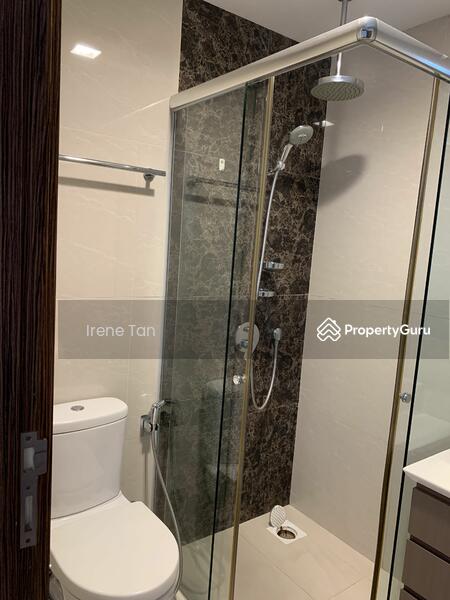 Master attached bathroom0