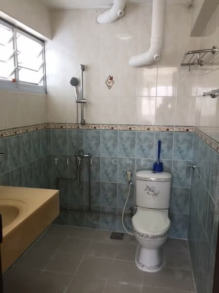 119 Mcnair Road, 119 Mcnair Road, 3 Bedrooms, 1,119 sqft, HDB Flat For Rent, by Titi Chen, 22921603 - Master Toilet - PropertyGuru.com.sg