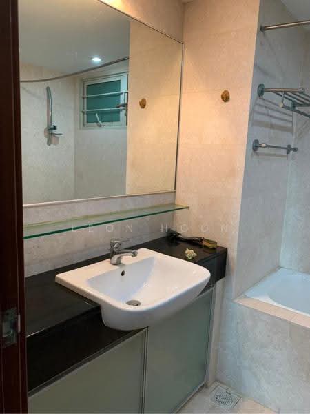 Master Bedroom Bathroom