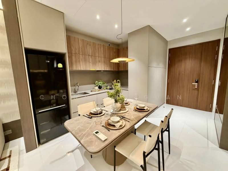 Parksuites, 18 Holland Grove Road, Tanglin / Holland / Bukit Timah, 2 Bedrooms, 786 sqft, Condominium For Sale, by Chong Lay Guan, 22933852 - Dining - kitchen area - PropertyGuru.com.sg