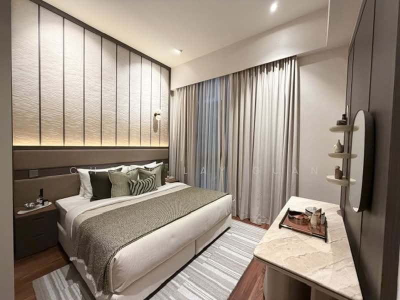 Parksuites, 18 Holland Grove Road, Tanglin / Holland / Bukit Timah, 2 Bedrooms, 786 sqft, Condominium For Sale, by Chong Lay Guan, 22933852 - Master bedroom - PropertyGuru.com.sg